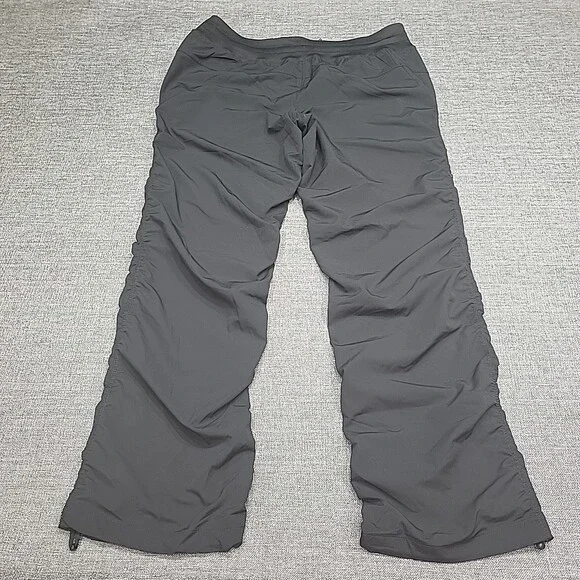 Kirkland Signature Women's Active Pants with Pockets Large Size Black - Picture 5 of 9